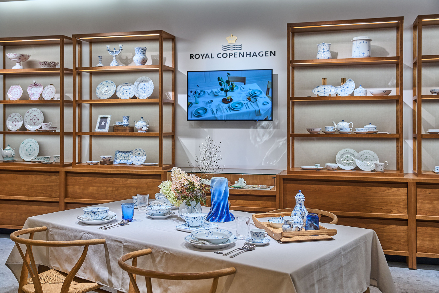 【ロイヤル コペンハーゲン 新丸ビル店 1st Anniversary】