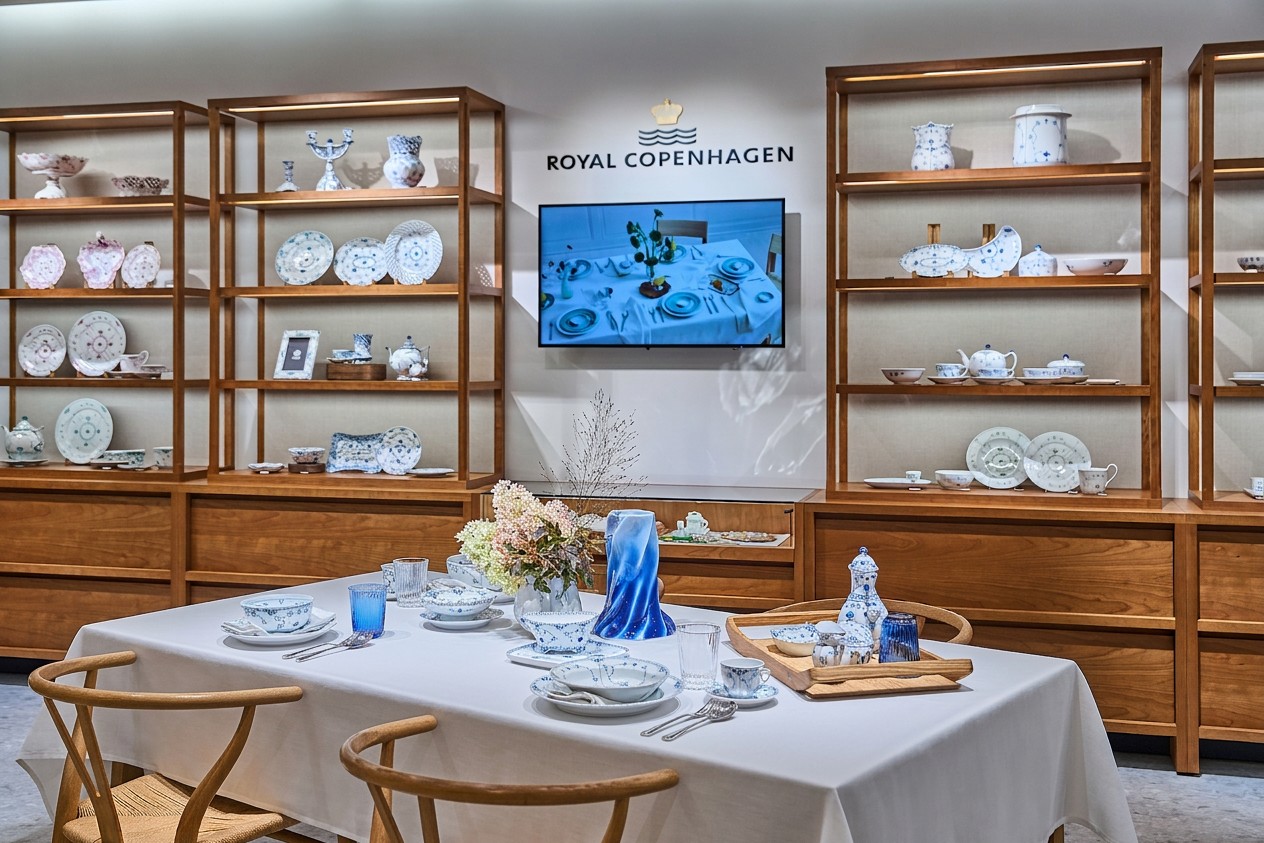 【ロイヤル コペンハーゲン 新丸ビル店 1st Anniversary】