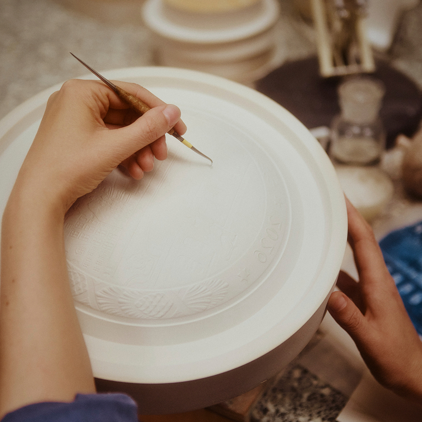 ブルーコレクタブル ロイヤル コペンハーゲン イヤープレート 2026年版 "The Marble Bridge"