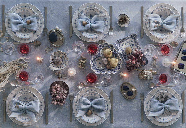 Sharing Moments ― 魔法のようなひとときを分かち合う。250周年を迎えるロイヤル コペンハーゲンから、 特別なクリスマスアイテムと、新年を彩るイヤーアイテムが登場