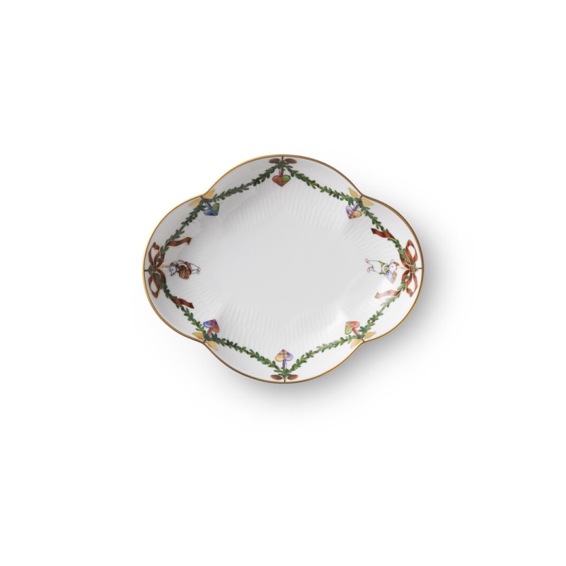 スターフルーテッド クリスマス ディッシュ 17.5cm(コレクタブル)