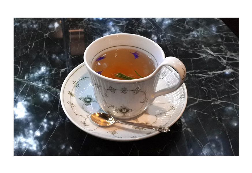 穏やかな午後に優しく香るスパイスを。グリーンフルーテッド プレインの温もりに包まれて